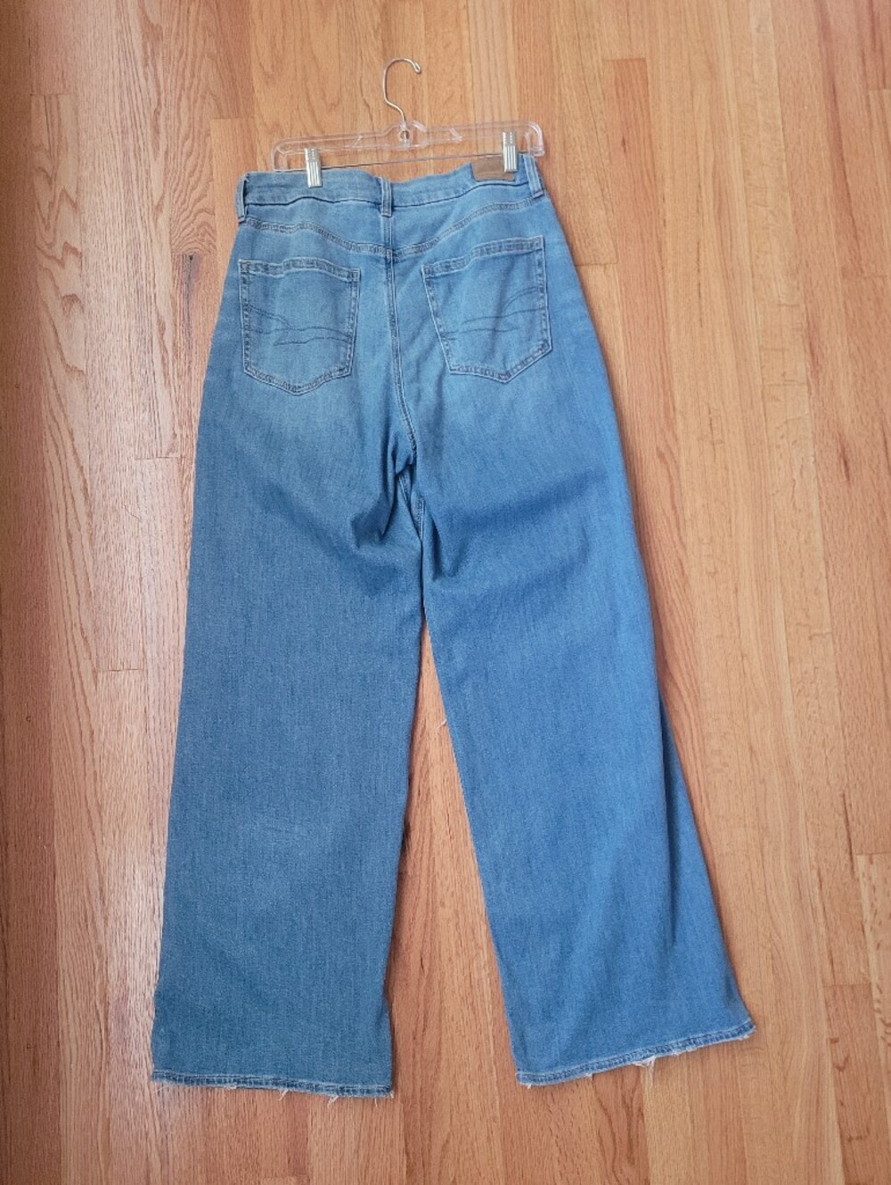 American Eagle Curvy Super High Rise Jeans - Picture 2 of 5